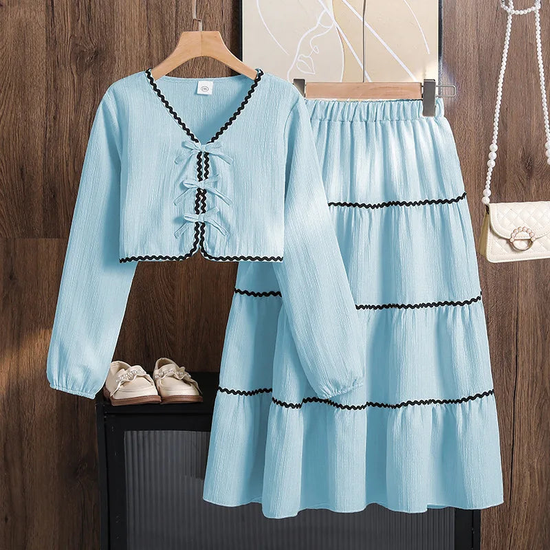 Girl's Outfit Spring and Autumn New Fashion V-neck Long Sleeved Top Temperament Half Skirt Children's Set