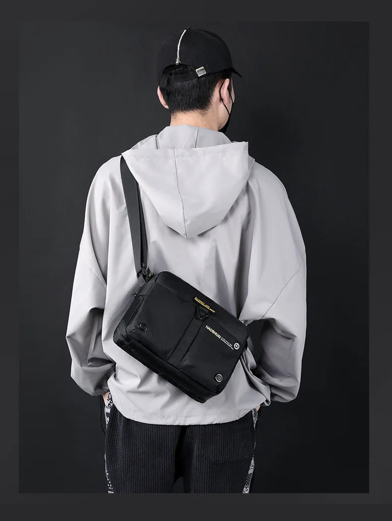 2025 New Men Messenger Bag Waterproof Nylon Small Satchel Shoulder bag Casual Travel Crossbody bags For Male Belt Handbag Man 가방