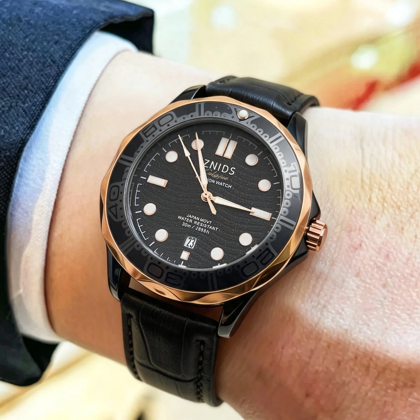 Luxury Men's Quartz Watch, Business Casual Versatile Wristwatch, Quartz Movement with Precise Timekeeping, Waterproof, Luminous Scale and Calendar Window, Rose Gold Bezel, Black Dial, Leather Strap, Luxury High-End Men's Watc