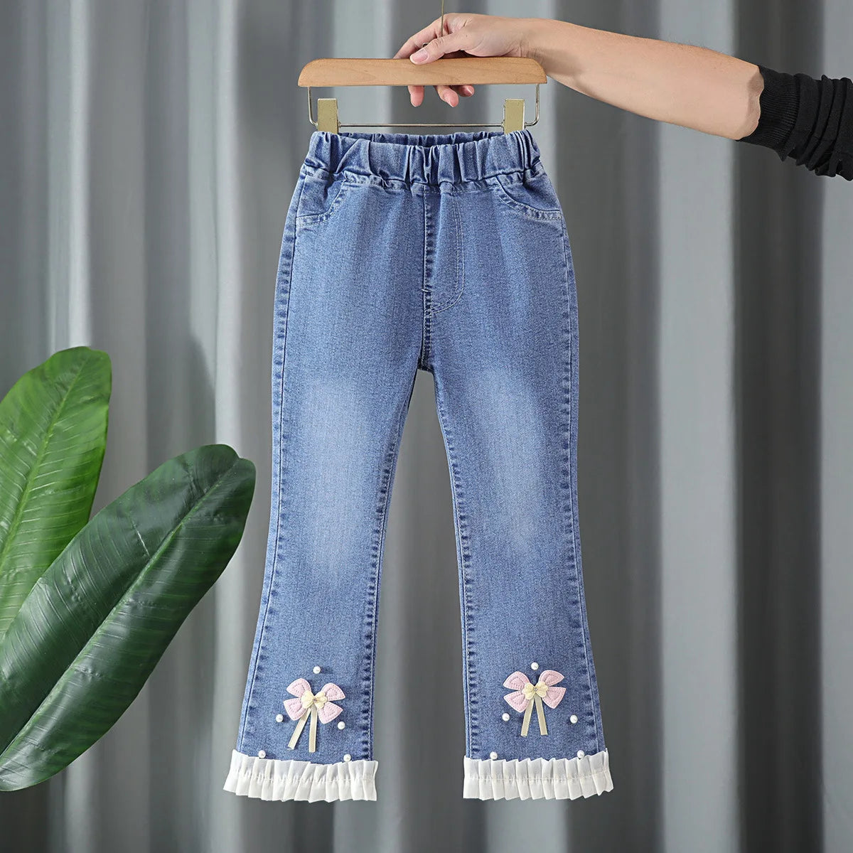 Girls' Jeans Spring and Autumn New Casual 3-12 Year Old Children's Loose Flare Pants Lace Pearl Girls' Denim Pants