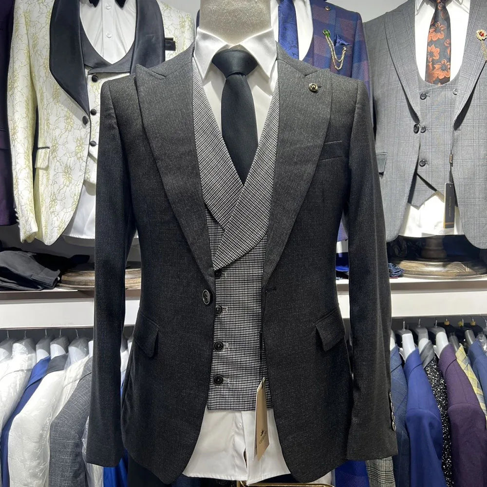 2025 Luxury Men's Suits High Quality 3 Piece Jacket Pants Vest Male Clothing Peak Lapel One Button Outfits Costume Homme Blazer