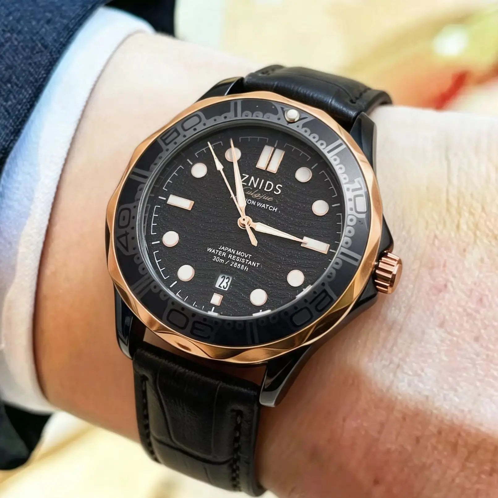 Luxury Men's Quartz Watch, Business Casual Versatile Wristwatch, Quartz Movement with Precise Timekeeping, Waterproof, Luminous Scale and Calendar Window, Rose Gold Bezel, Black Dial, Leather Strap, Luxury High-End Men's Watc