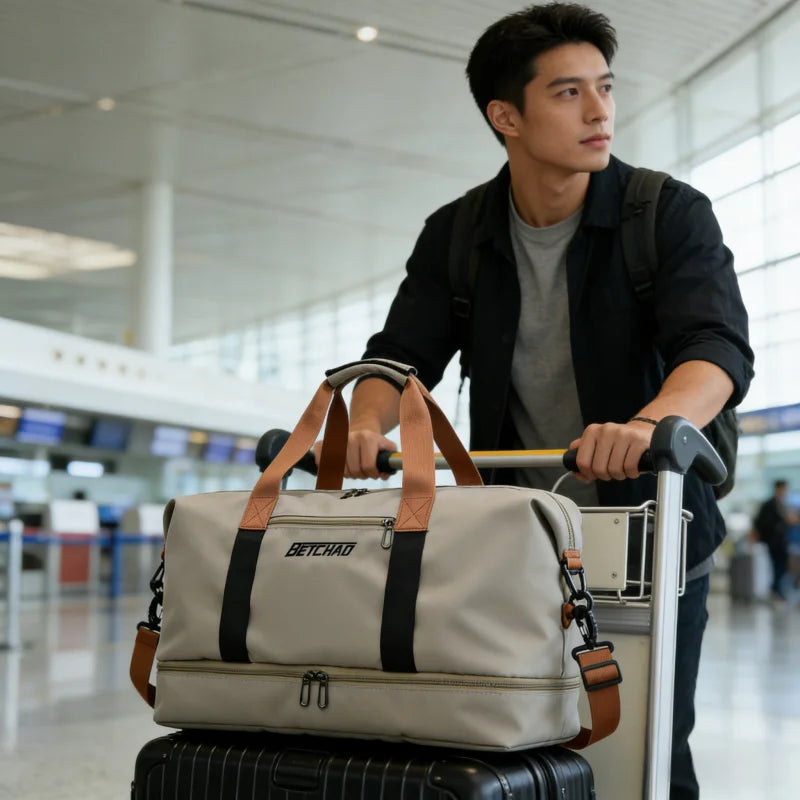 Sports handbag,fitness bag,expandable travel bag with large capacity.Perfect for gym,weekend trips,and carry-on,and versatile.