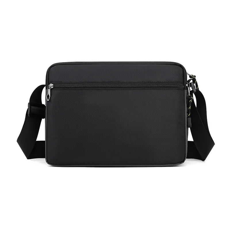 2025 New Men Messenger Bag Waterproof Nylon Small Satchel Shoulder bag Casual Travel Crossbody bags For Male Belt Handbag Man 가방
