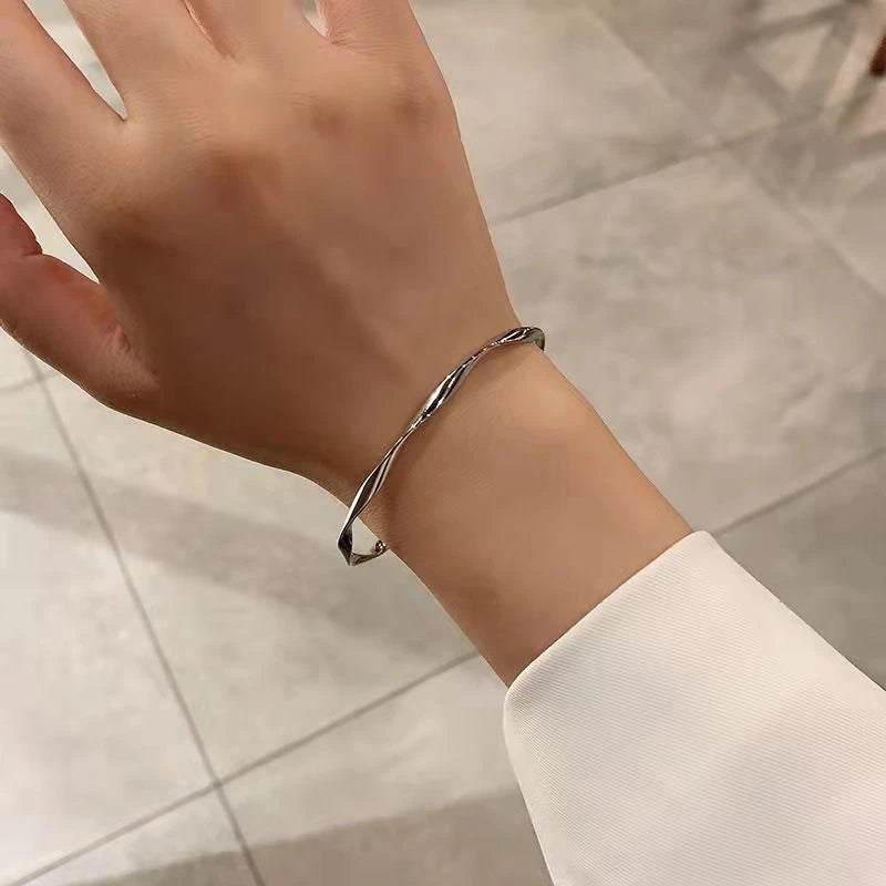 Silver Color Open Cuff for Women Twist Curved Bracelets Punk Fashion Female Metal Wrist Jewelry pulseras mujer 2023 new