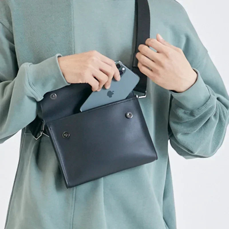 Brand Men Shoulder Bag Pu Leather Korean Messenger Bags for Man New Small Male Crossbody Chest Phone Bag Designer Handbags Black