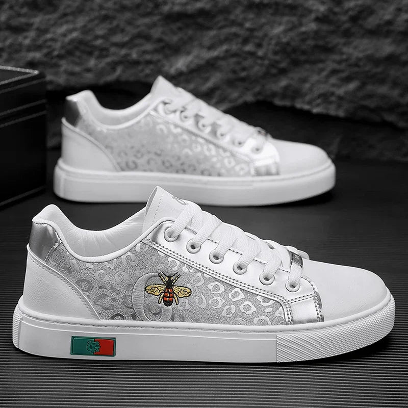 Men Sports Shoes Non Slip Breathable Comfortable Walking Shoes for Men Outdoor Casual Sneakers White Durable Skateboard Shoes
