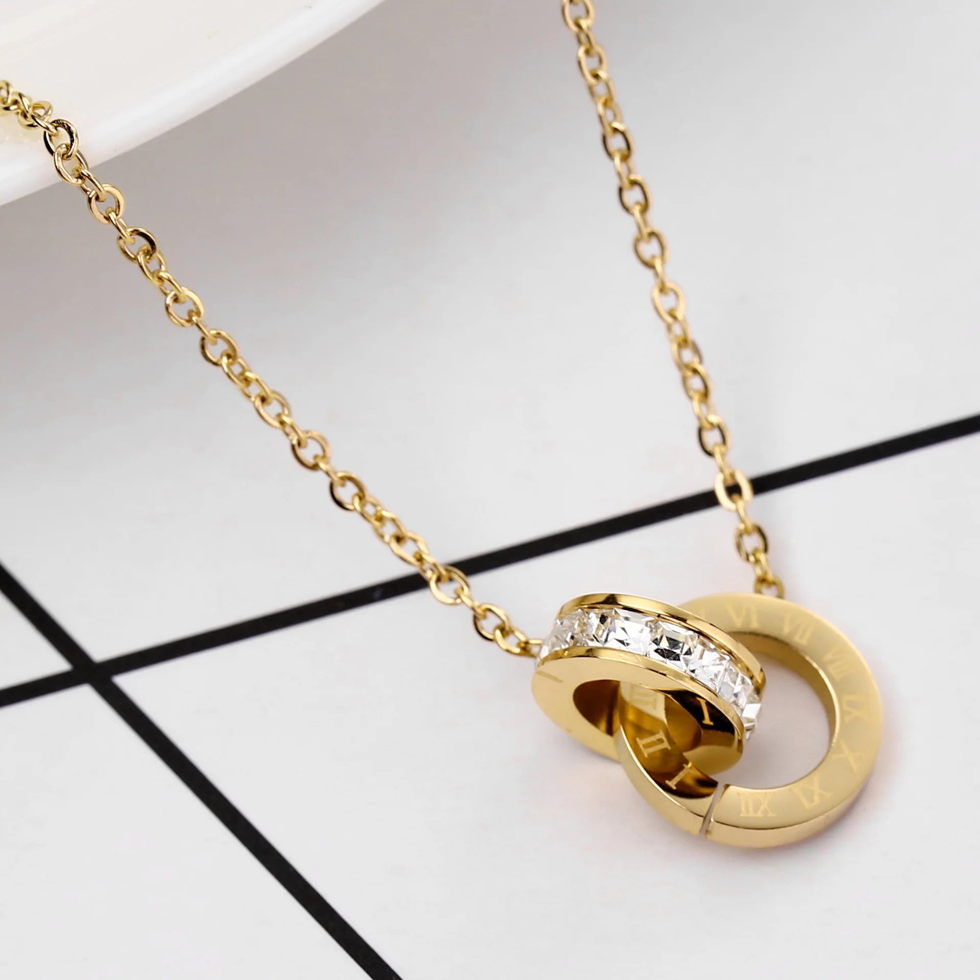 Roman Numeral Double Ring Zircon Inlaid Pendant Necklace For Women Men Personalized Silver Color Gold Color Metal Party Jewelry